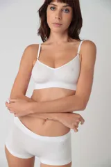 Soutien bralette color rosa viejo de microfibra sin costuras, con breteles regulables y espalda entera.