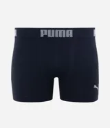 Kit de dos calzoncillos tipo bóxer Puma de microfibra sin costuras, uno en color blanco y otro en negro, con cintura elástica ancha con la marca Puma en contraste y el logo del felino en la pierna.