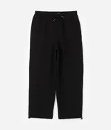 Pantalón baggy de Blue Steel, confeccionado en algodón con felpa. Presenta corte holgado, cintura elástica con cordón ajustable, bolsillos laterales y bajo con regulador elástico.