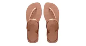 Sandalias tipo ojota Havaianas modelo Flash Urban, con diseño de tiras que envuelven el tobillo y base de goma texturizada.