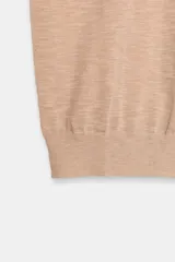 Top de punto extrafino color beige, sin mangas y con cuello redondo, confeccionado en mezcla con lana.