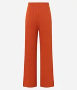 Pantalón pantalona femenino Marfinno de corte amplio y fluido, confeccionado en tejido acanalado con textura vertical y cintura elástica.