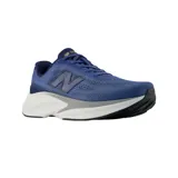 Championes de running New Balance modelo Kahia Road v2, color azul con suela blanca y gris. Presentan un diseño de malla transpirable con el logo de la marca en el lateral.