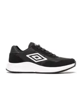Championes Umbro modelo Volcan, color negro con logo lateral y suela blanca. Diseño urbano con cordones y paneles en contraste.