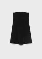Top strapless de punto fino, con diseño recto y corte largo a la cadera.