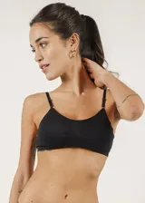 Soutien de microfibra sin costura, sin aro ni copa, con breteles regulables.