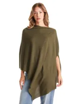 Poncho tejido de punto con diseño asimétrico y aberturas laterales para los brazos.