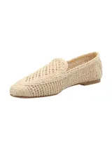 Mocasín de mujer RKF modelo Rita, elaborado en rafia natural de color beige, con diseño tejido, punta redonda y suela plana.