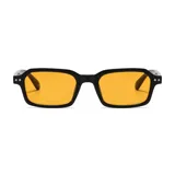 Gafas de sol unisex con montura rectangular gruesa de acetato color verde oliva translúcido y lentes marrones. Las patillas son transparentes en la parte superior.