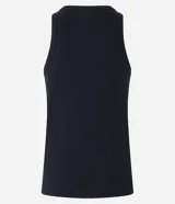 Musculosa regular masculina confeccionada en rib de algodón acanalado, de diseño básico, sin estampa, con breteles medianos y corte alargado.