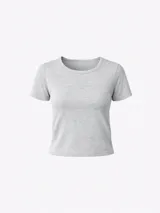 Camiseta de manga corta con cuello redondo, corte ajustado y diseño minimalista.