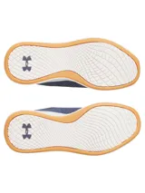 Championes de entrenamiento Under Armour Charged Aurora 2, diseñados específicamente para el pie femenino. Presentan una parte superior de malla transpirable en color azul, refuerzos de TPU para mayor estabilidad, entresuela Charged Cushioning para amortiguación y suela de goma con tracción multidireccional.