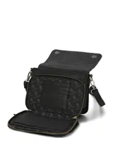 Cartera tipo bandolera de ecocuero negro con solapa frontal y broche imantado. Incluye asa superior, correa ajustable y desmontable, y logo de la marca en letras doradas.