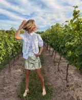 Minifalda plateada de cuero ovino italiano con terminación "rota".