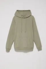 Hoodie deportivo de color verde claro, con capucha ajustable mediante cordones y bolsillo frontal tipo canguro. Presenta puños y ruedo acanalados.