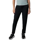Pantalón Columbia Cedar Crest Pant Omni-Shade negro de corte recto, con cintura elástica y tecnología que repele la humedad y protege del sol.