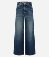 Pantalón de jean premium de tiro medio con corte wide leg, de color azul, con pretina con pasacintos y bolsillos funcionales.