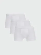 Pack de tres bóxers blancos de algodón elástico con cinturilla elástica con logo de la marca.