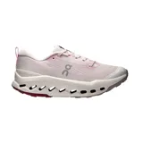 Championes On modelo Cloudsurfer Trail 2, color rosado claro con suela blanca CloudTec Phase y detalles en burdeos.