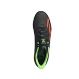 Championes de fútbol Adidas X Speedportal 4 para césped sintético, color negro con detalles en naranja y verde neón. Presentan un diseño aerodinámico con textura en la superficie para un mejor control del balón y suela con tapones pequeños para mayor tracción.