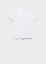 Camiseta de manga corta y cuello redondo, confeccionada en algodón. Presenta un diseño recto con el logo de la marca estampado en el centro del pecho.