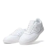 Championes urbanos New Balance modelo 080, color blanco, con diseño clásico de corte bajo, perforaciones en la puntera para mayor ventilación y logo lateral característico de la marca.