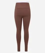Pantalón legging deportivo color marrón con cintura alta en contraste color blanco. Confeccionado en tejido de poliamida y elastano, de ajuste ceñido al cuerpo.