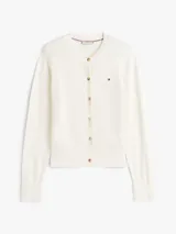 Cárdigan de punto de algodón color blanco con rayas horizontales azul marino, cuello redondo, cierre frontal con botones dorados y logo bordado en el puño.