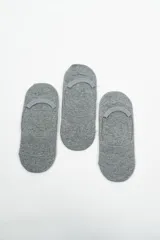 Pack de tres pares de medias invisibles color gris melange, con borde elástico reforzado.