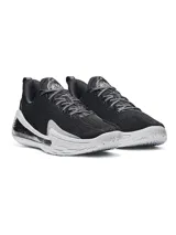 Championes de básquetbol Under Armour Curry 12, modelo Wardell, con diseño en color negro y blanco. Presentan una parte superior de malla transpirable, contrafuerte externo de TPU para mayor soporte y tecnología de amortiguación UA Flow de doble densidad en la suela para un agarre superior.
