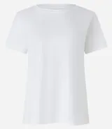 Remera básica de manga corta y cuello redondo, confeccionada en algodón de color celeste.