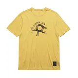 Remera amarilla de manga corta con estampado de un disco de vinilo con piernas y brazos, y la frase "Turn Up".