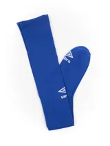 Medias de fútbol Umbro para niños, color azul con logo de la marca en blanco.