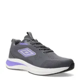 Championes deportivos Umbro modelo Vega, color gris con detalles en violeta. Presentan un diseño de malla transpirable, cierre con cordones y suela blanca con amortiguación.