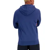 Campera azul marino con capucha y cierre frontal completo. Logo de New Balance estampado en blanco en el pecho. Cuenta con bolsillos laterales y está confeccionada en tejido de rizo francés.