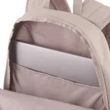 Mochila Puma modelo Buzz de 28 litros, color rosado con base negra, con múltiples compartimentos, bolsillos laterales de malla y logo de la marca en relieve en el frente.
