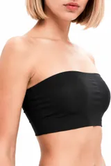 Soutien strapless negro de diseño liso, sin tirantes y de ajuste ceñido.