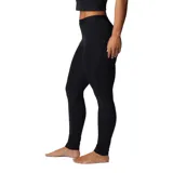 Calza técnica de compresión color negro, diseñada como primera capa térmica. Cuenta con tecnología reflectante Omni-Heat para retener el calor corporal y tejido Omni-Wick de alta capacidad hidroabsorbente. Presenta costuras planas ergonómicas y confección elástica en cuatro direcciones.