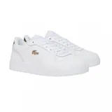 Championes Lacoste modelo Courtcage Ace, de diseño clásico y minimalista en color blanco. Presenta el icónico logo del cocodrilo en tono dorado en el lateral y un detalle metálico dorado en el talón.