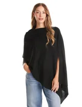 Poncho tejido de punto con diseño asimétrico y aberturas laterales para los brazos.