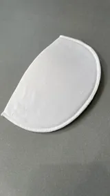 Par de hombreras desmontables blancas para colocar en los breteles del soutien.
