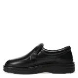 Mocasines de hombre Lombardino, confeccionados en cuero marrón con diseño de punta redondeada y elásticos laterales para un calce fácil. Presentan costuras reforzadas y suela de goma antideslizante.