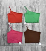 Top de microfibra con un solo bretel, disponible en varios colores: verde, rojo, rosa, marrón, lila, amarillo, azul y fucsia.
