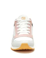 Sneaker Caterpillar modelo Ventura, con diseño multicolor que combina blanco, gris, rosa y detalles en negro. Presenta una suela de goma color caramelo, cierre con cordones y logo de la marca en el lateral y la lengüeta.
