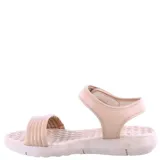 Sandalias de plataforma baja Dijean, color beige, con tiras acolchadas y cierre de velcro en el tobillo. Presenta una plantilla texturizada con diseño de rombos y detalle de logo metálico en la tira lateral.