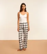 Pantalón de pijama de franela con estampado de cuadros, cintura con lazo y corte recto.