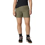 Short verde militar de corte recto, con cintura elástica y bolsillos laterales, ideal para actividades al aire libre con tecnología de protección solar y repelente de manchas.