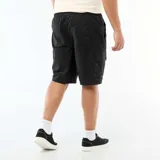 Bermuda de sarga negra con múltiples bolsillos cargo a los lados y diseño amplio, ideal para un estilo urbano y cómodo.