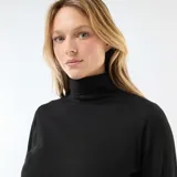 Sweater de punto fino en color negro, con cuello alto y mangas largas con puños acanalados.