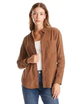 Camisa de pana marca Dash, color violeta, con cuello clásico, cierre frontal de botones y un bolsillo aplicado en el pecho.